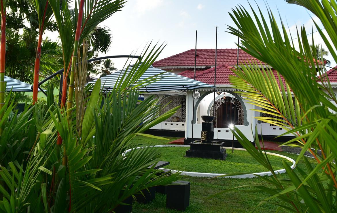 Walawwa Dutch House Hotel Ja Ela Bagian luar foto